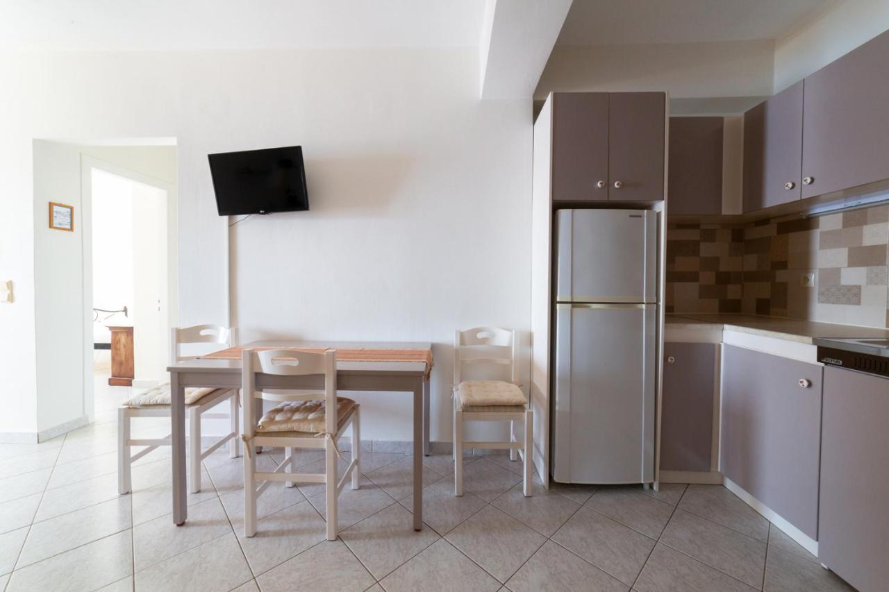 Natassa Apartments Agia Efimia エクステリア 写真