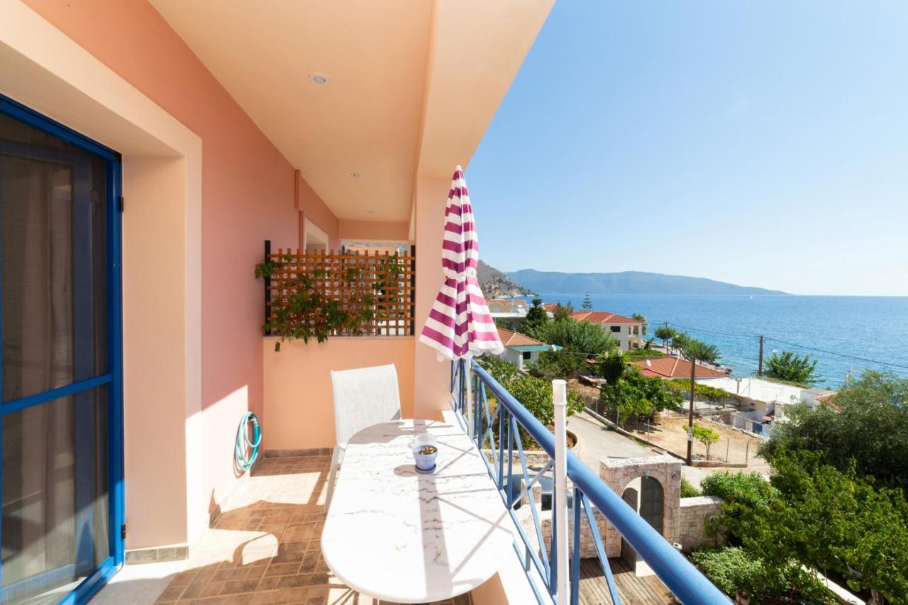 Natassa Apartments Agia Efimia エクステリア 写真