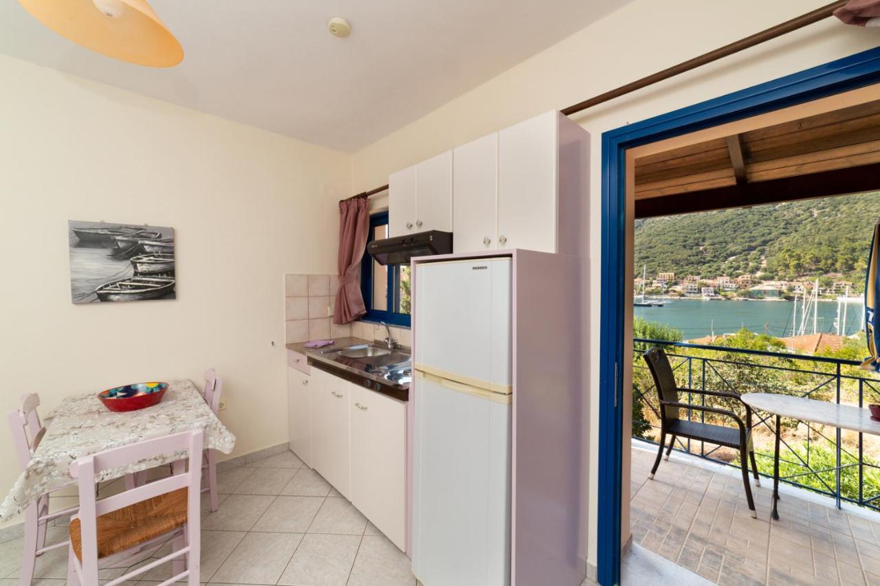 Natassa Apartments Agia Efimia エクステリア 写真