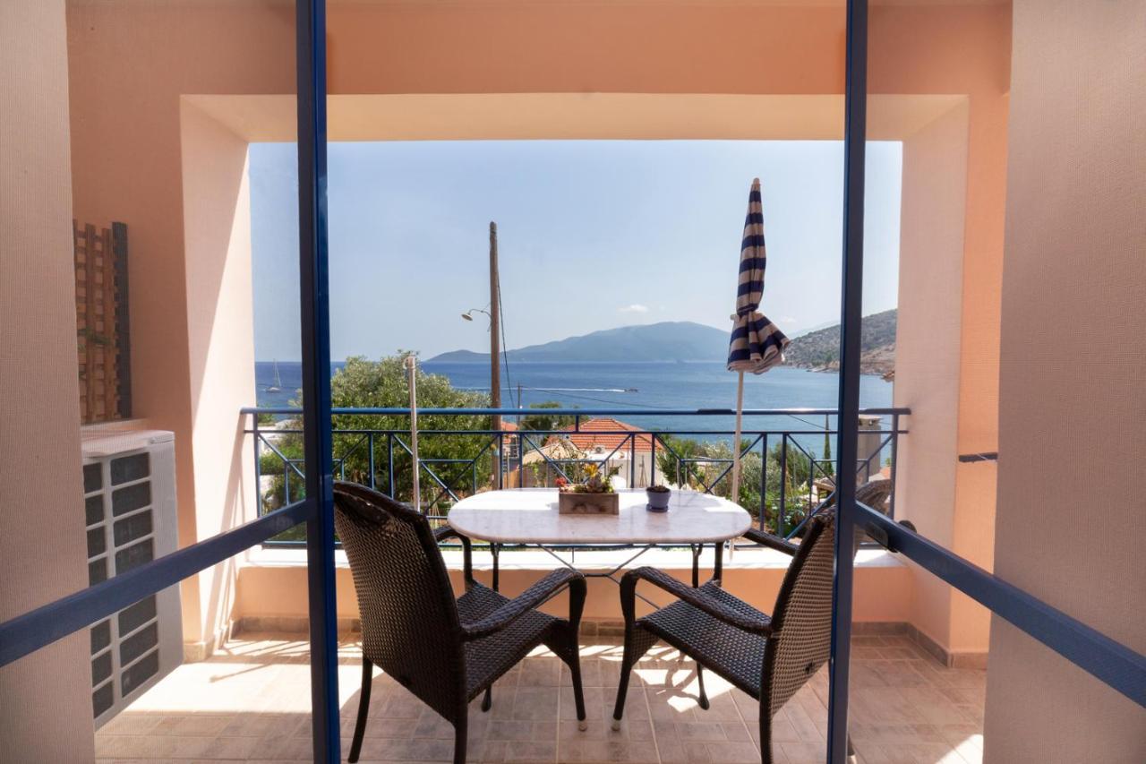 Natassa Apartments Agia Efimia エクステリア 写真