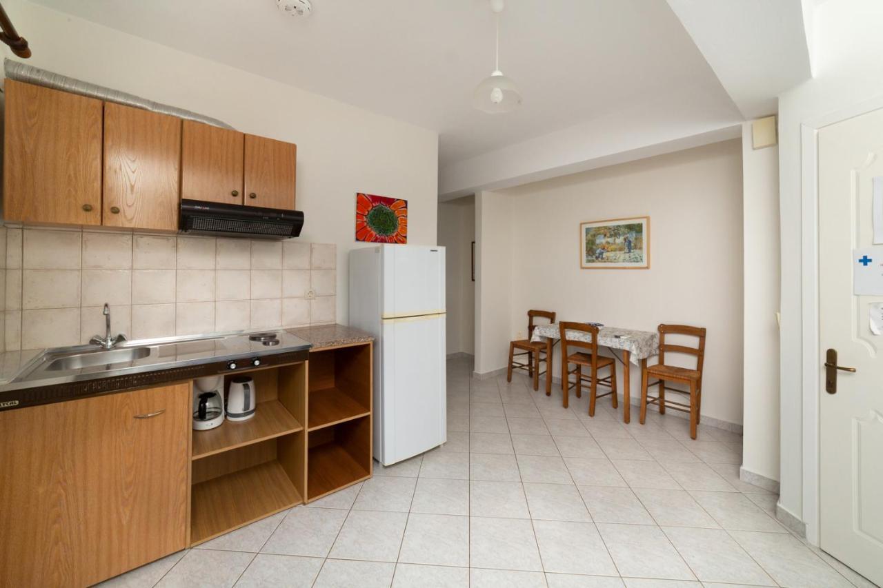 Natassa Apartments Agia Efimia エクステリア 写真