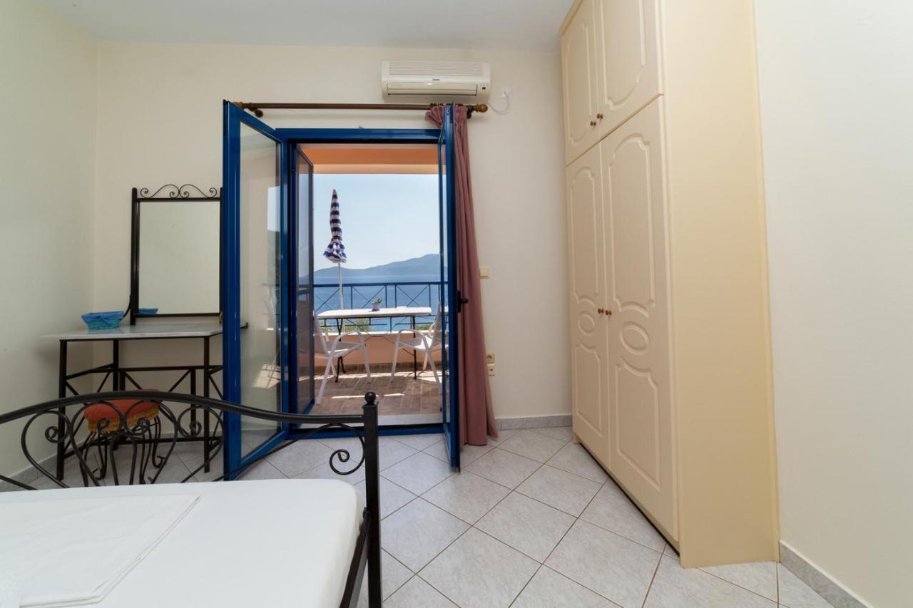 Natassa Apartments Agia Efimia エクステリア 写真