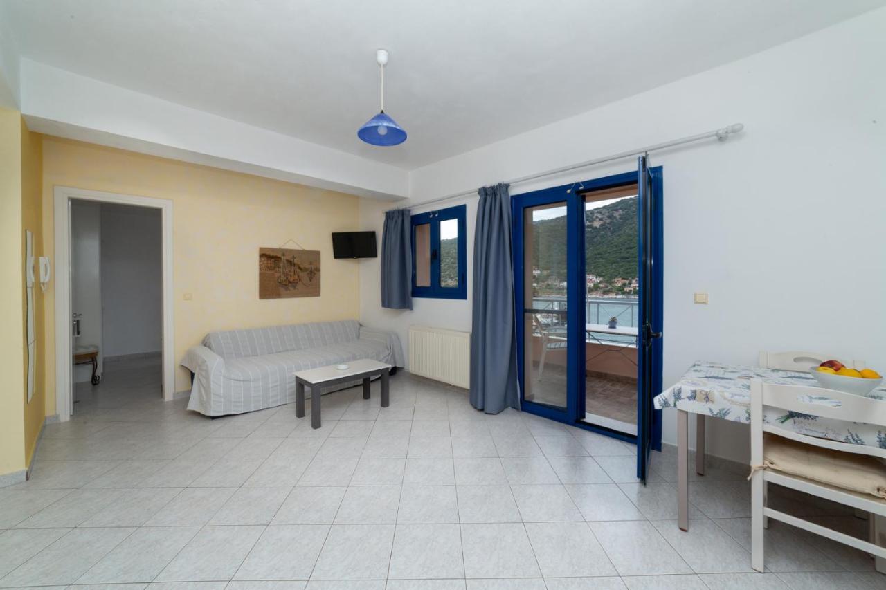 Natassa Apartments Agia Efimia エクステリア 写真