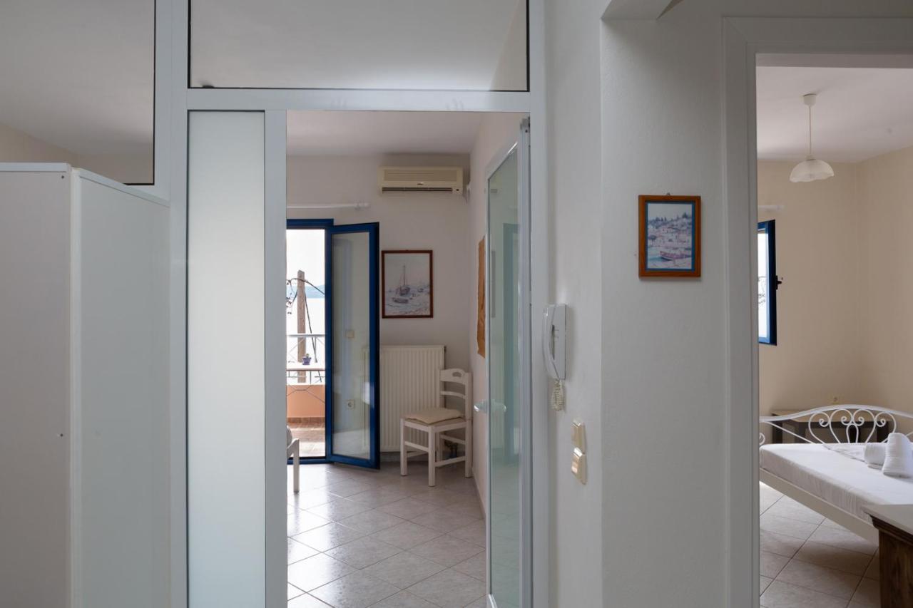 Natassa Apartments Agia Efimia エクステリア 写真