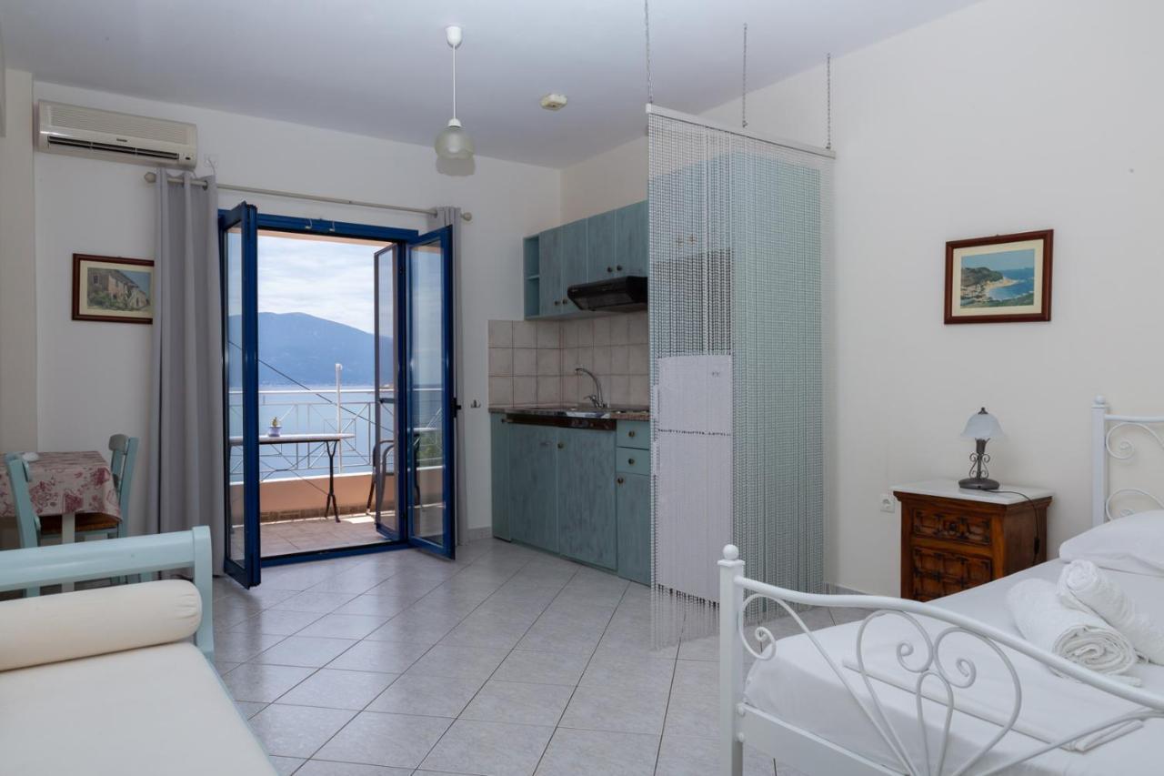 Natassa Apartments Agia Efimia エクステリア 写真