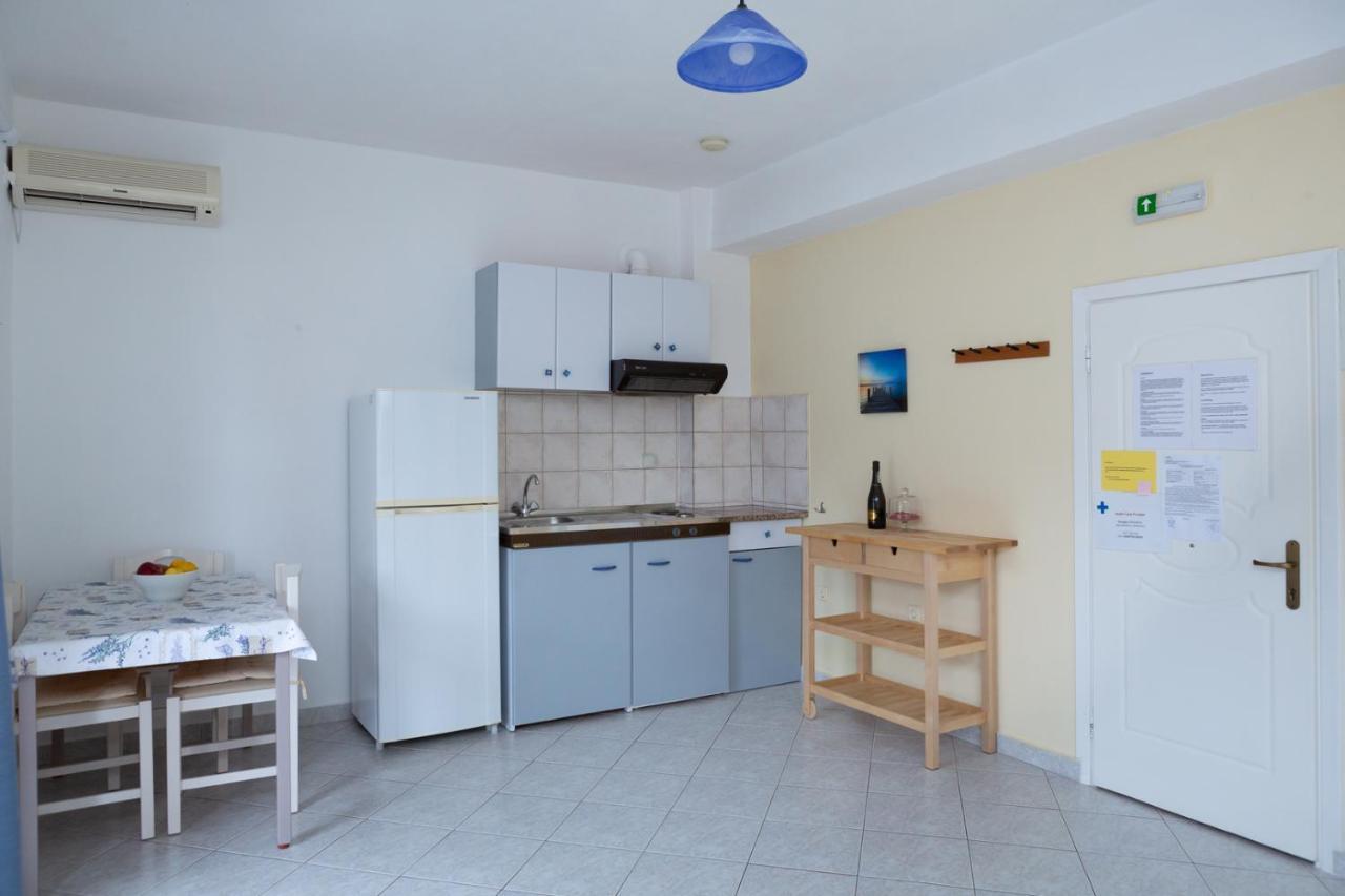 Natassa Apartments Agia Efimia エクステリア 写真