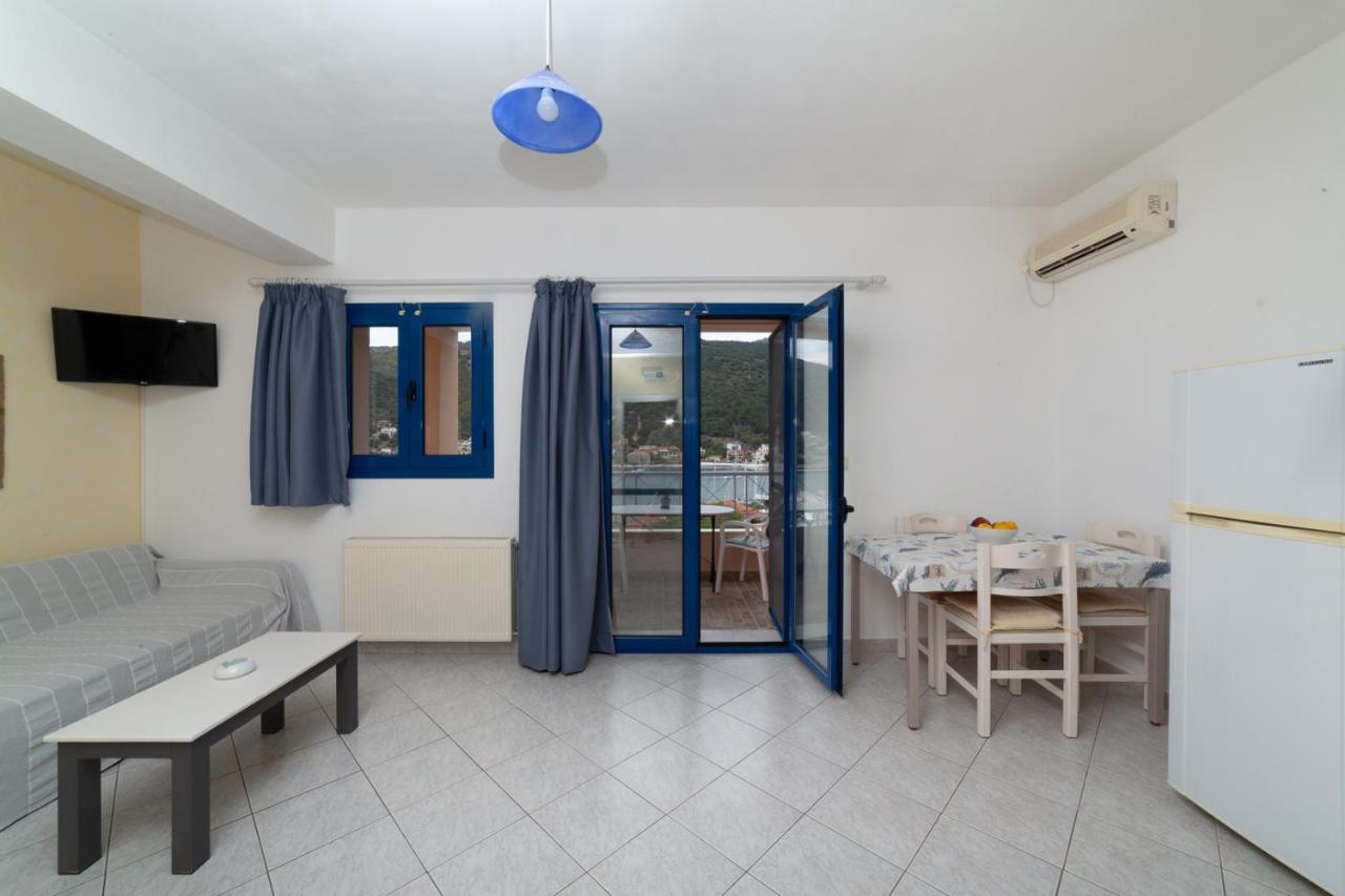 Natassa Apartments Agia Efimia エクステリア 写真