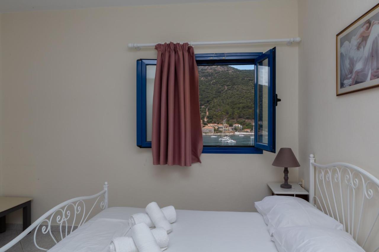 Natassa Apartments Agia Efimia エクステリア 写真